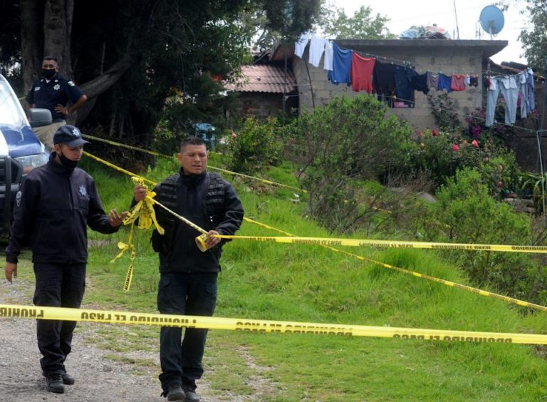 Encuentran cuerpos en Ecatepec de una familia enterrados en su casa