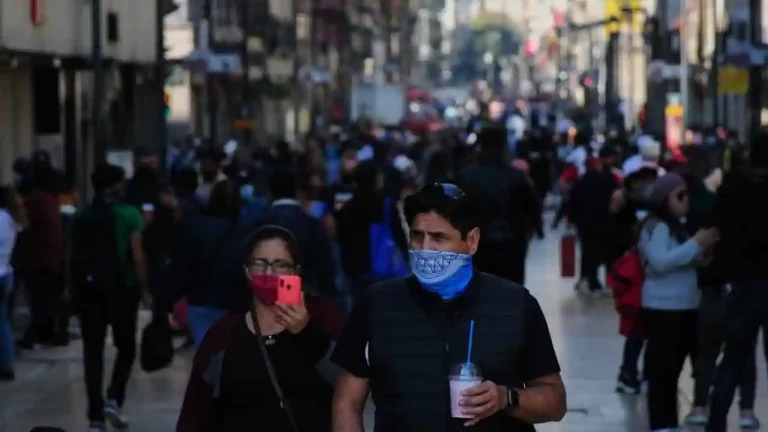 México registra 13 muertes y 8.861 contagios por covid-19