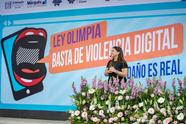Municipio de El Marqués realiza conferencia “Ley Olimpia, basta de violencia digital, el daño es real”
