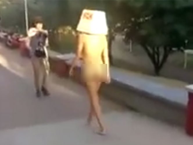 Mujer pasea desnuda por parque de Culiacán; la policía la busca