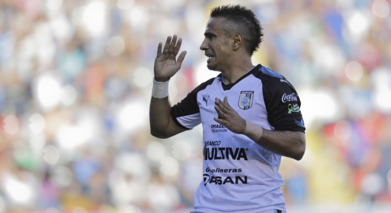 Calificación en riesgo para Gallos de Querétaro