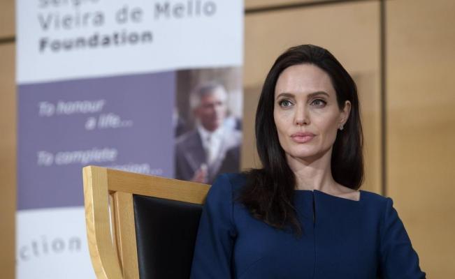 Angelina Jolie regresa a trabajar