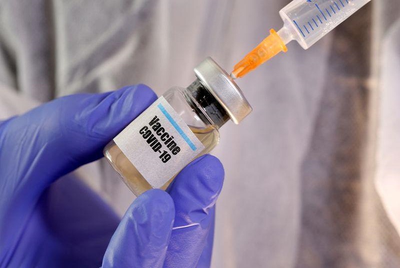 Prueban en humanos una vacuna contra covid-19 en Reino Unido