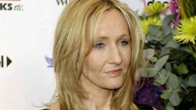 La creadora de ‘Harry Potter’ JK Rowling se mete en nueva polémica