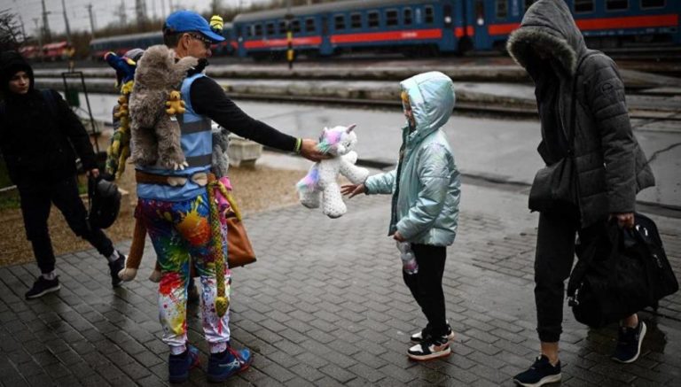 Millones de ucranianos dejaron el país desde el inició de la guerra