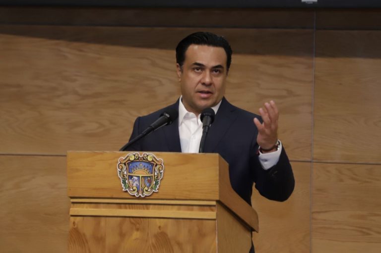 Luis Nava manda condolencias al alcalde de Celaya