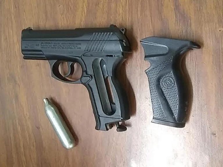 Alumno armado en secundaria de NL; le decomisan pistola