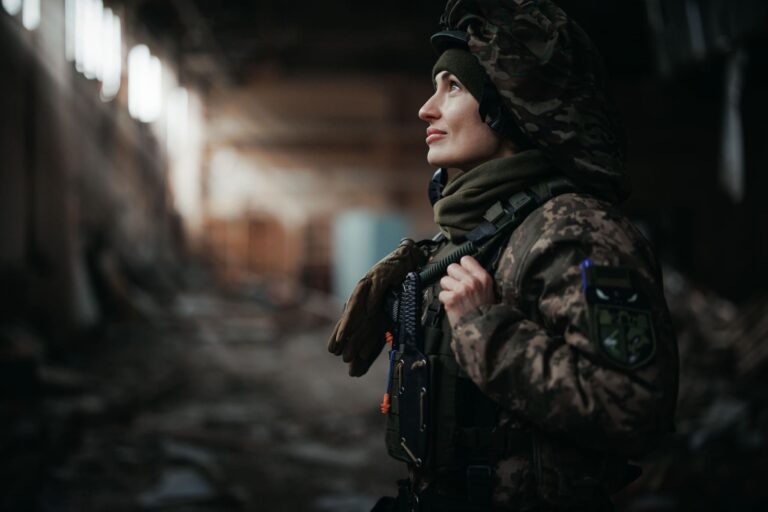 Zelenski recuerda a ucranianas que han muerto durante la guerra con Rusia en el Día Internacional de la Mujer