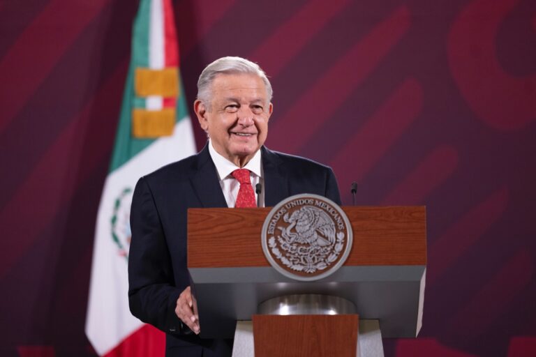 AMLO: Si Grupo México no compra Banamex, gobierno federal podría adquirirlo