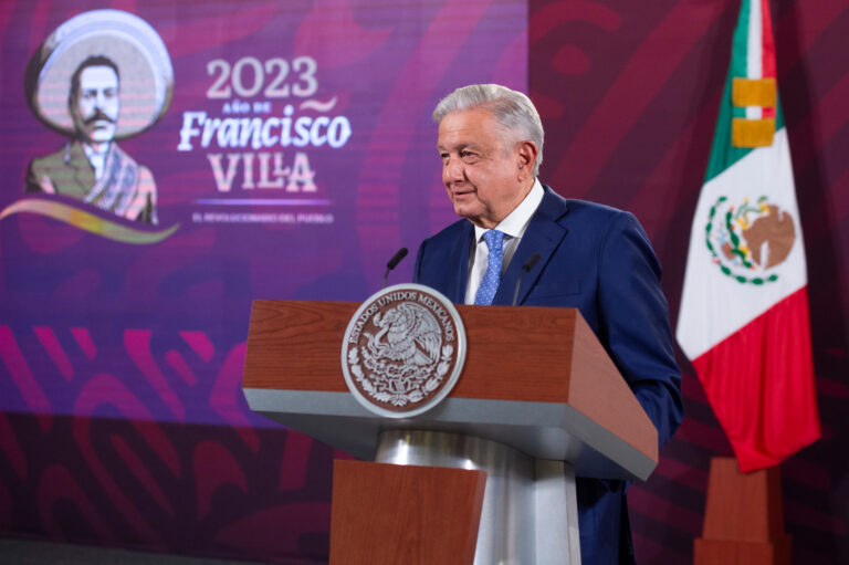 AMLO habla de una posible crisis económica para 2025 por «factores externos»