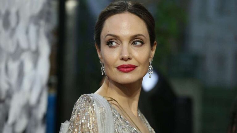 Lanza Angelina Jolie su marca de ropa con materiales reciclados y creada por refugiados