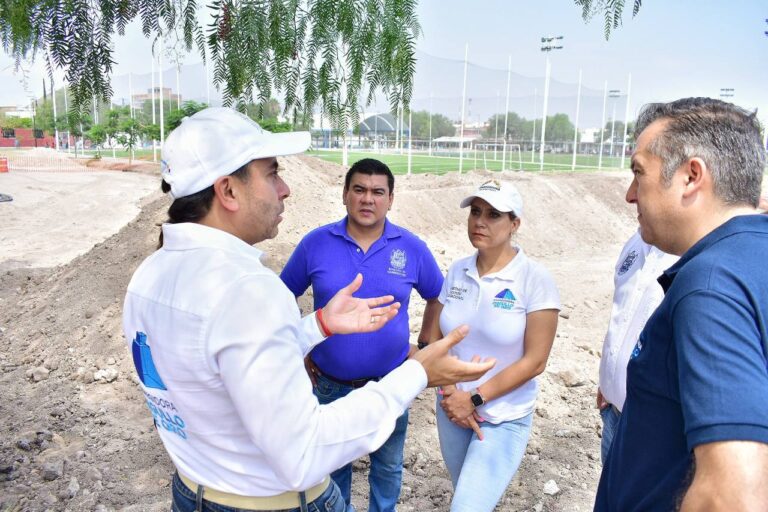 Presidente del Municipio de Corregidora supervisa obra de vaso regulador