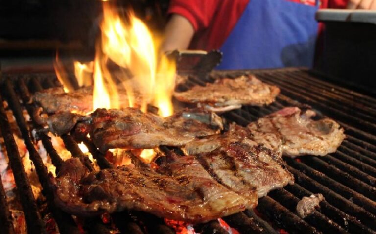 Carnes asadas contaminan el medio ambiente en Querétaro