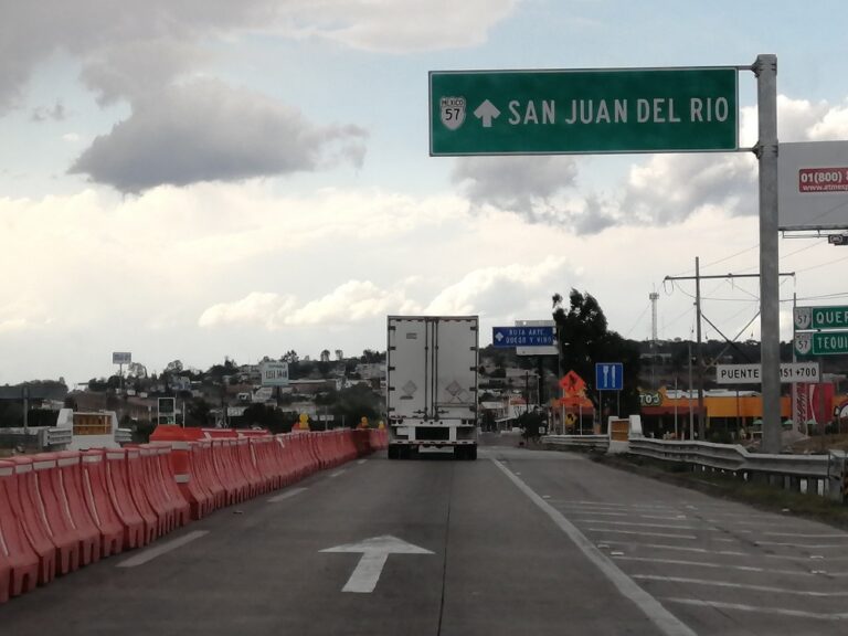 Carretera Mex-Qro podría tener 2 carriles para transporte pesado: Kuri
