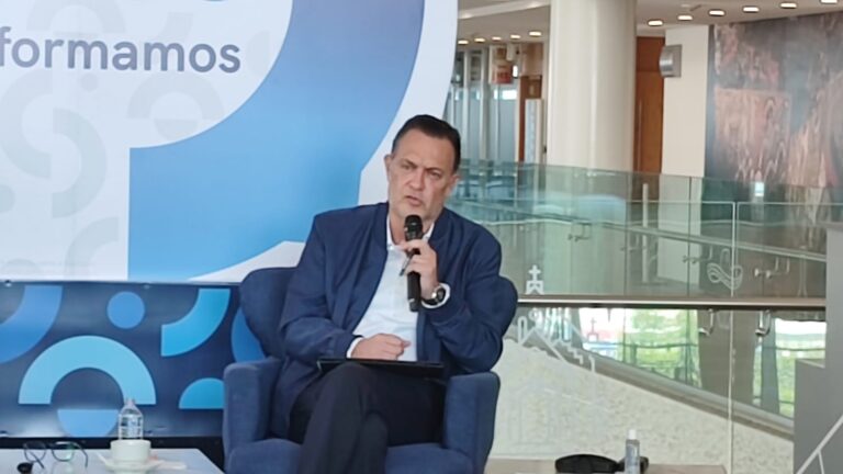 No hay mensajes comunistas en libros de texto: Mauricio Kuri