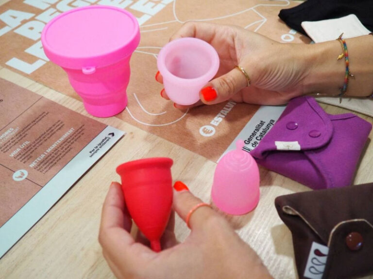 Cataluña regalará productos menstruales en las farmacias; iniciará en 2024
